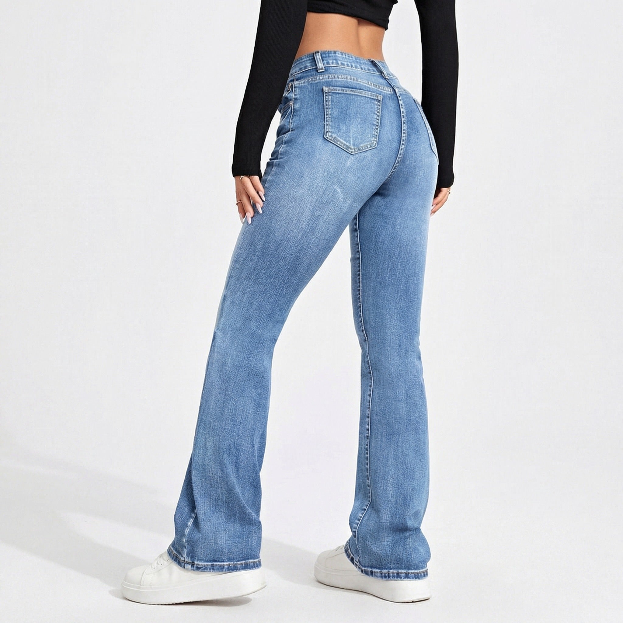 Women’s Slim Straight Fit Stretch Jeans
